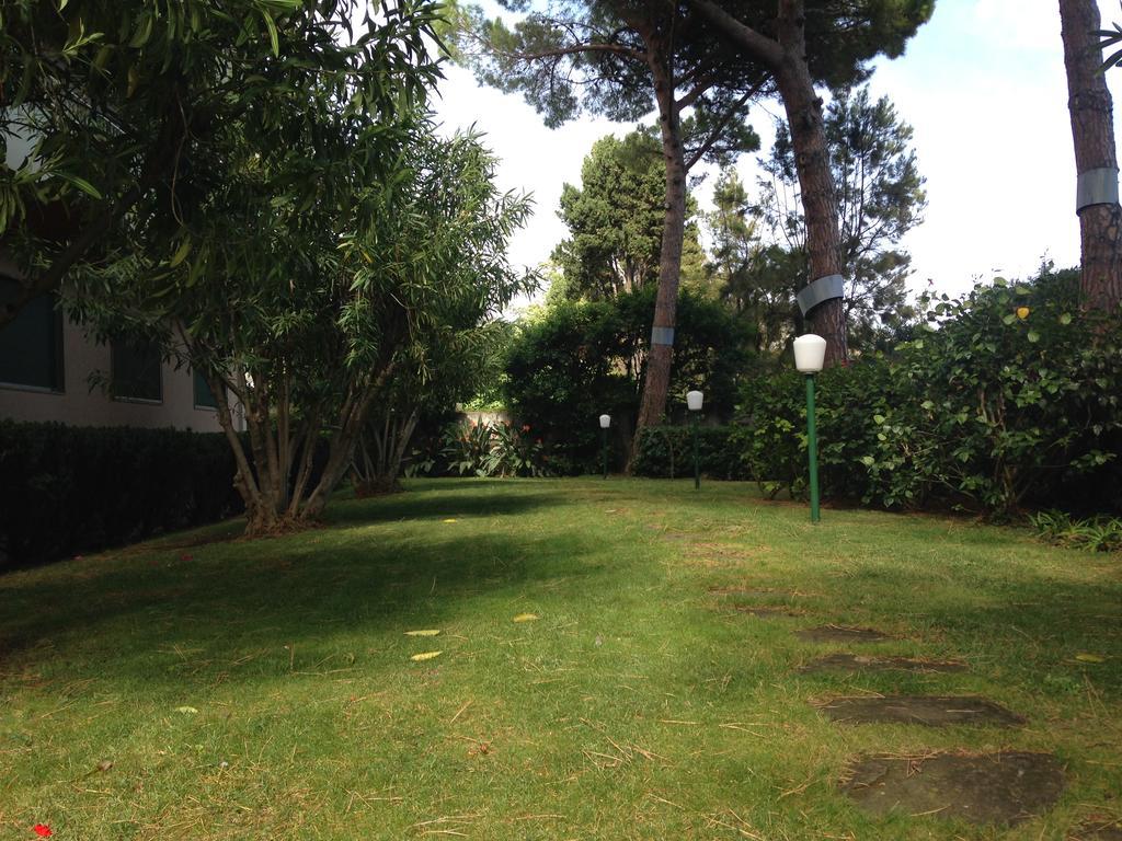 Tirrenia Beach House - Sea Front With Private Beach Sanremo Exterior foto